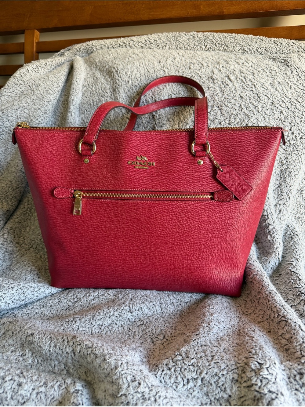Coach Gallery Tote 79608 Red Crossgrain Leather Gold Hardware